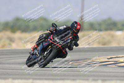 media/Oct-13-2025-Moto Forza (Mon) [[a66d839500]]/3-B Group/Session 3 (Turn 16)/